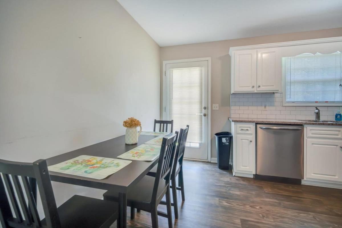 Cozy And Contemporary Villa 1 Mile From Gsu Statesboro Buitenkant foto